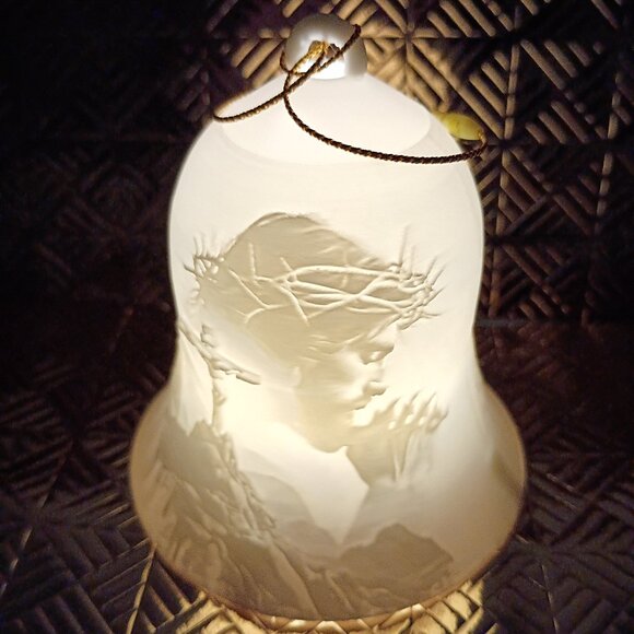 3D Printed Jesus Lithophane Lighted Bell, Christian Night Light, Religious Gift - Picture 2 of 4